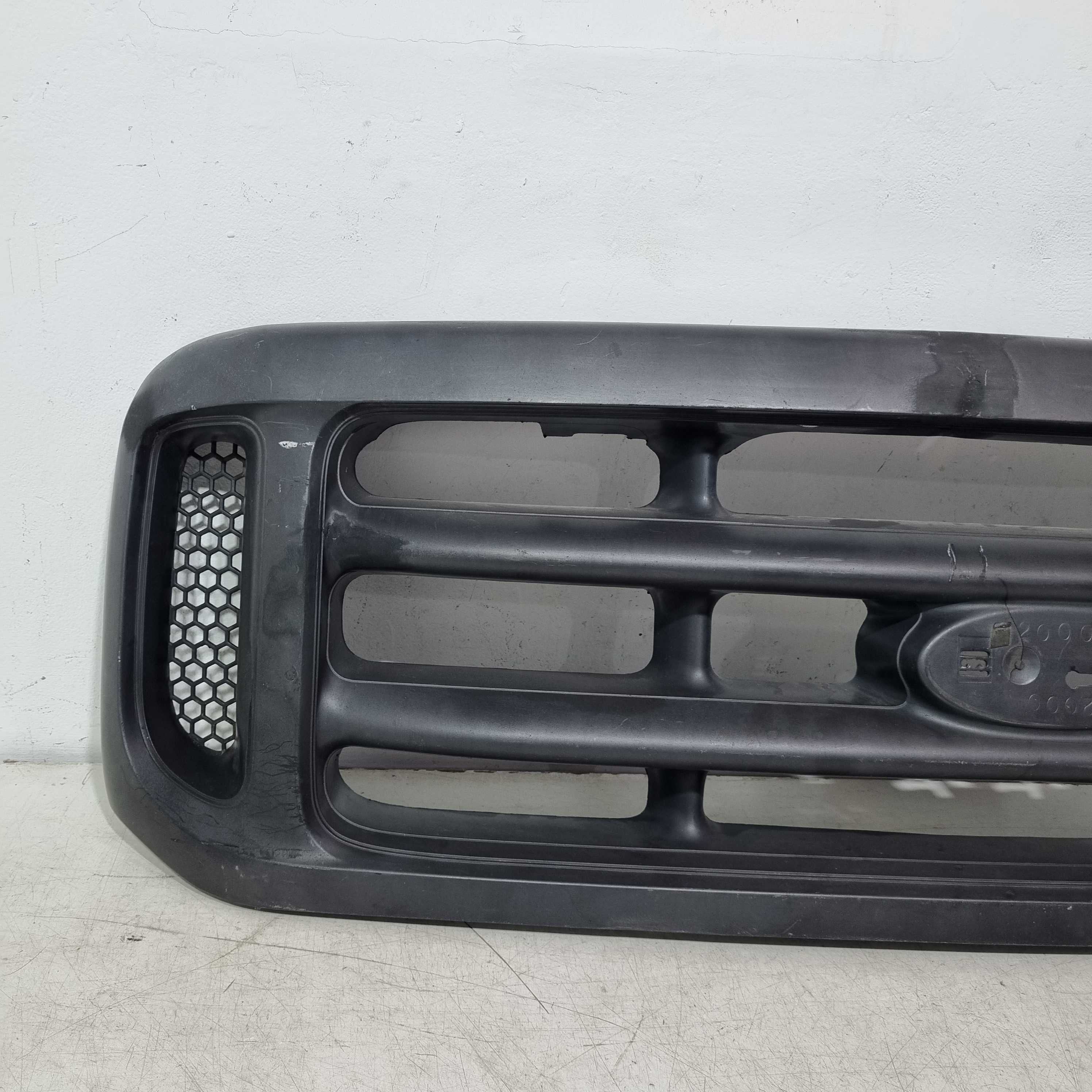 Grade Superior Ford F-250 Modelos 1999/2011 3