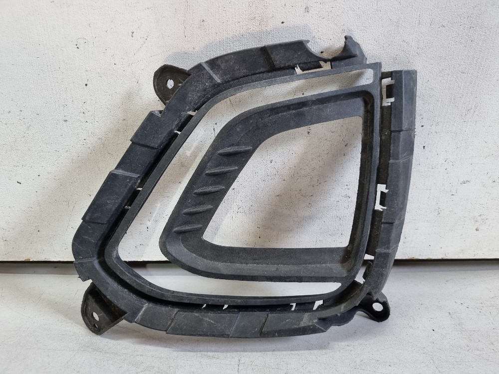 Moldura Do Cibié Esquerdo Hyundai Creta 2017/2020 Semi Nova 1