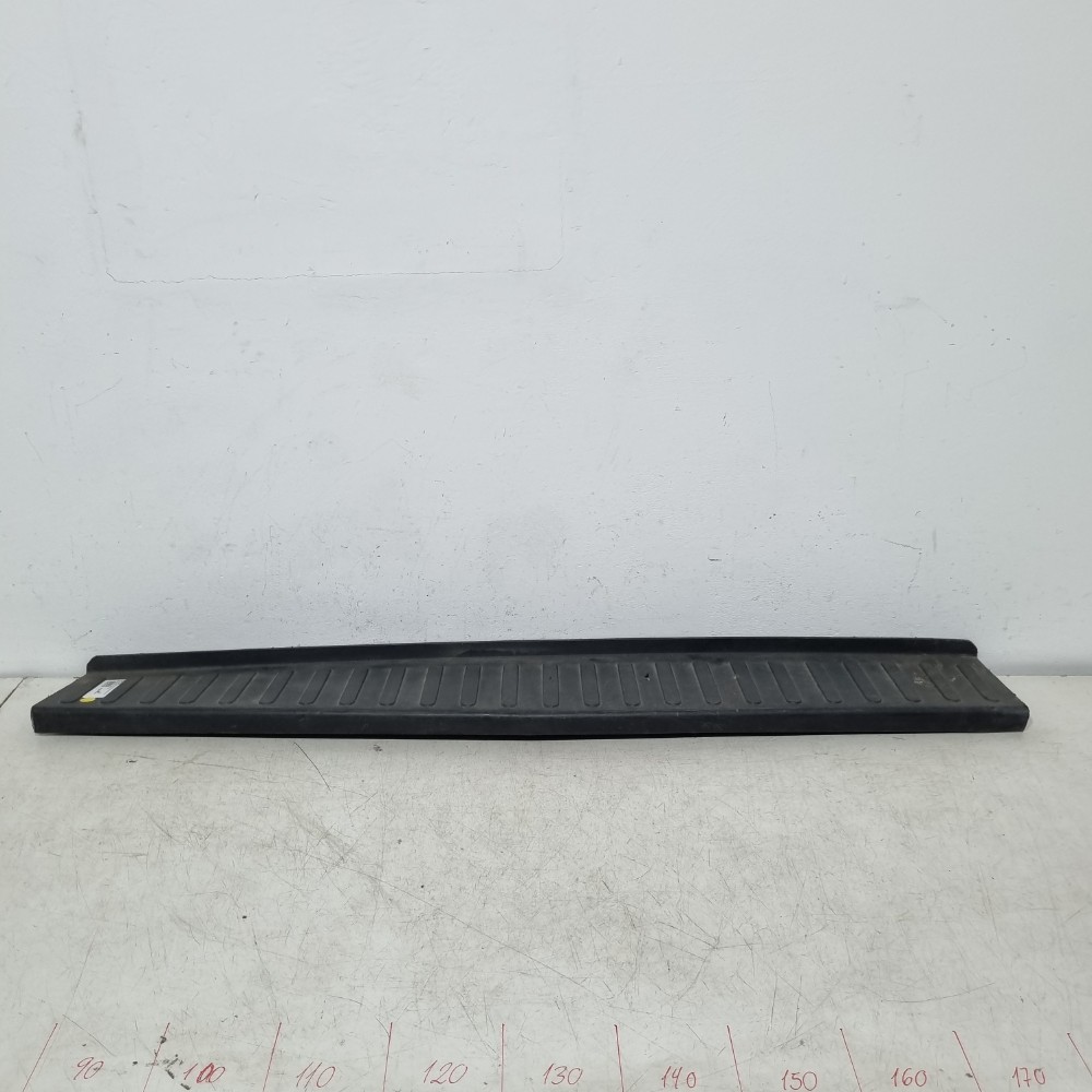 Moldura Parachoque Traseiro Chevrolet Montana 2011/2021 Rec