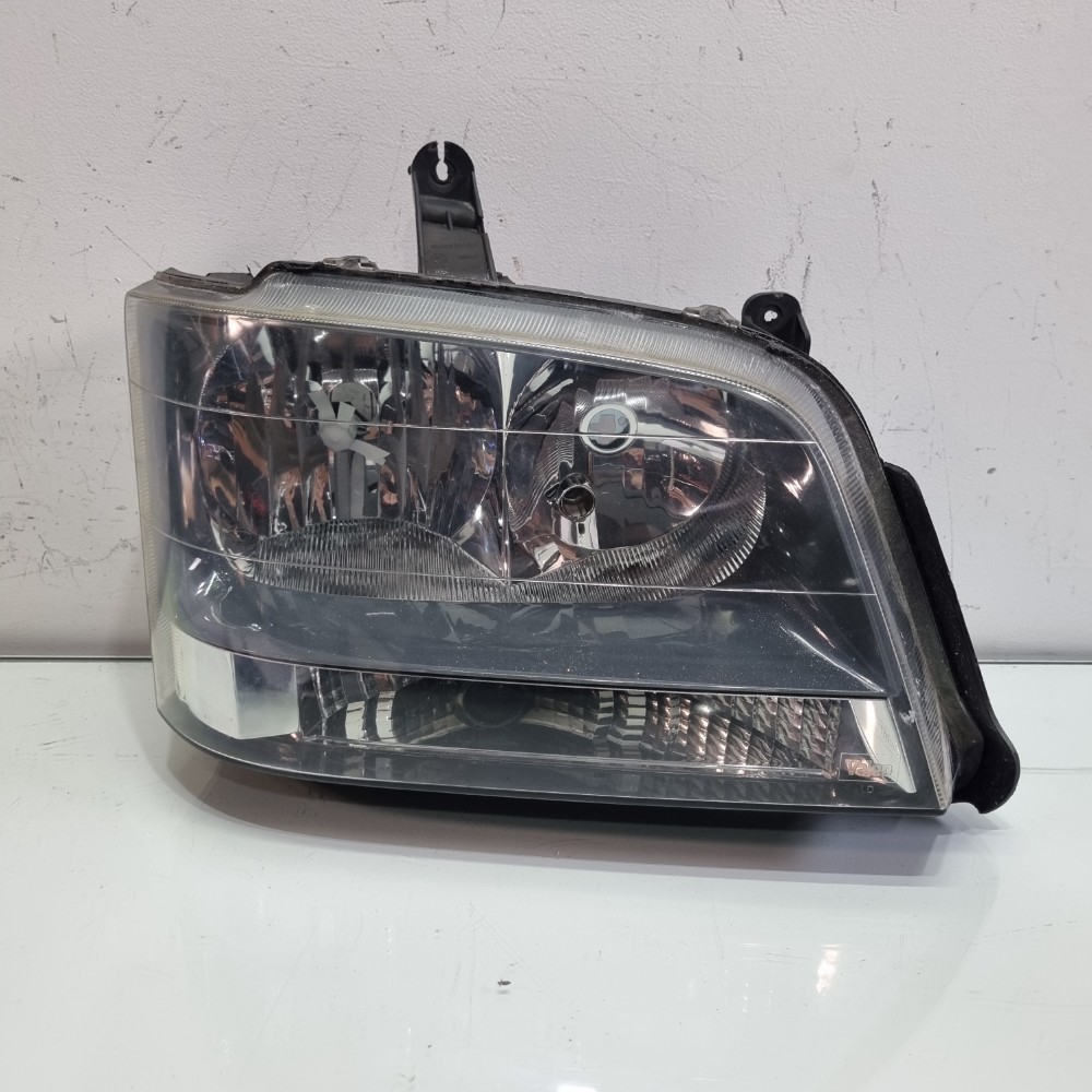 Farol Do Lado Direito Chevrolet S10 Modelos 2008/2011 Direito/passageiro 1