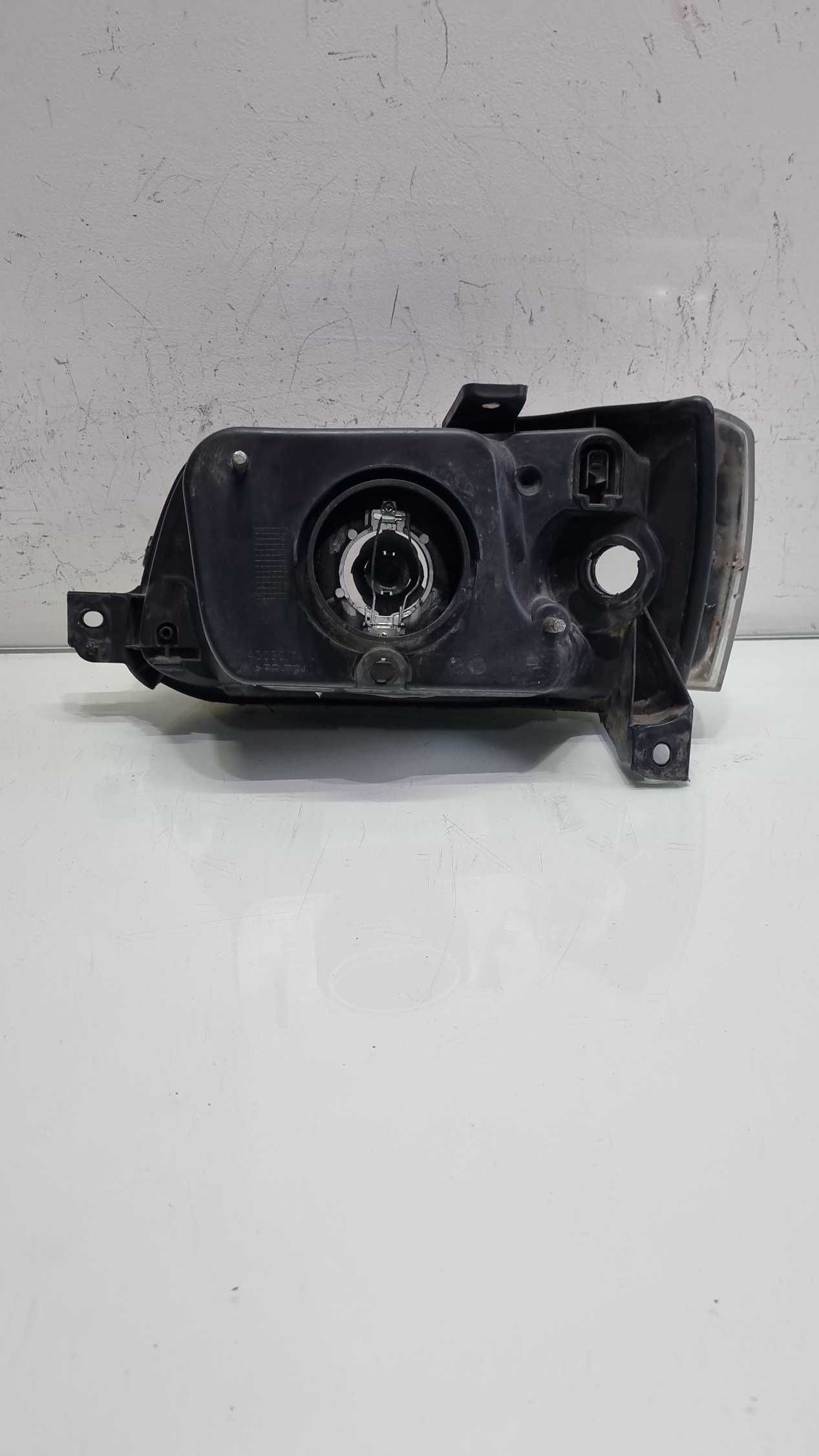 Farol lado direito Fiat Uno Fire 2005/2010 4