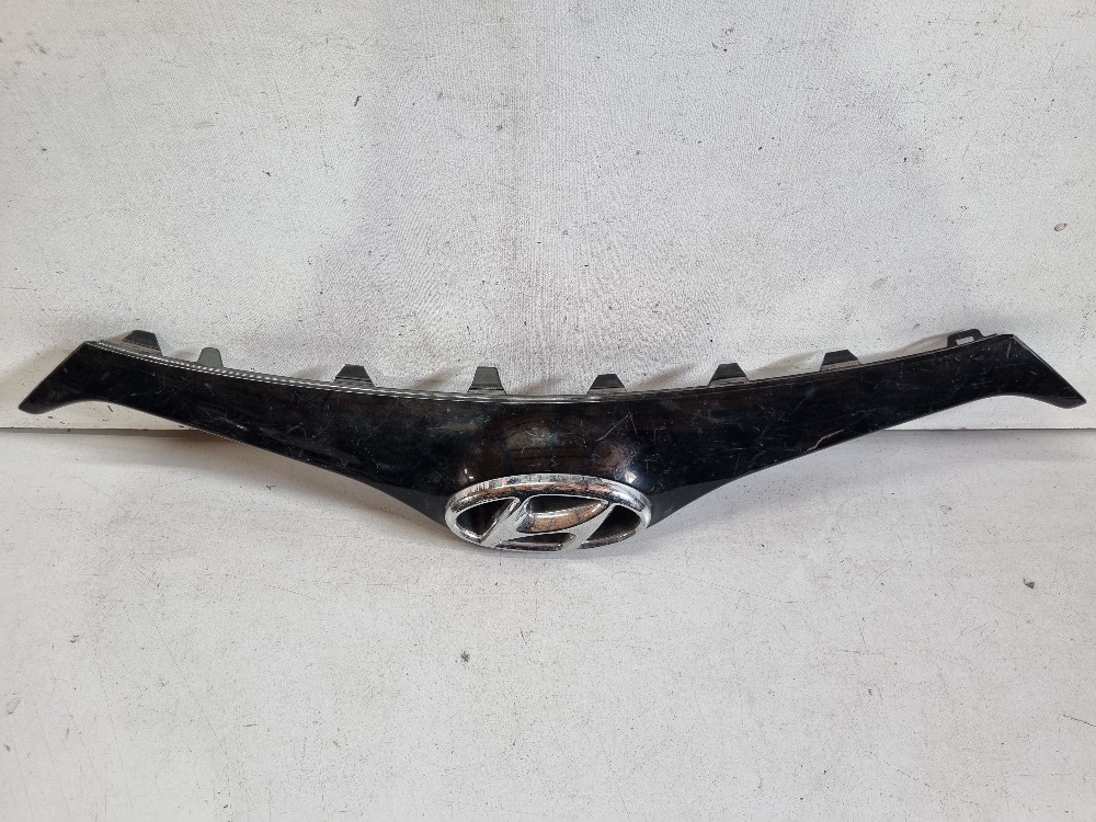 Moldura Da Grade Superior Hyundai Hb20 2013/2015 Seminova. 2