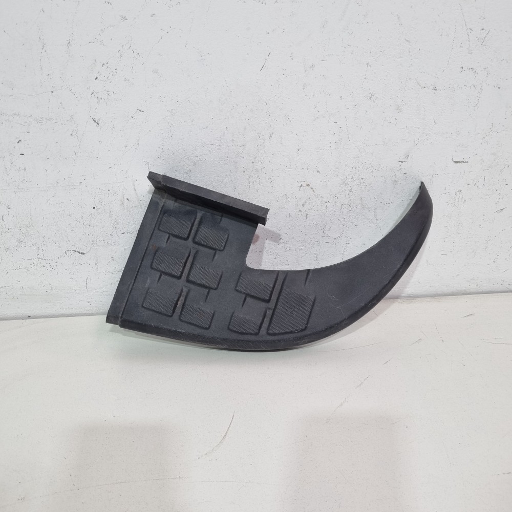 Moldura Lateral Da Ponteira Pisante Chevrolet S-10 2012/2017 1
