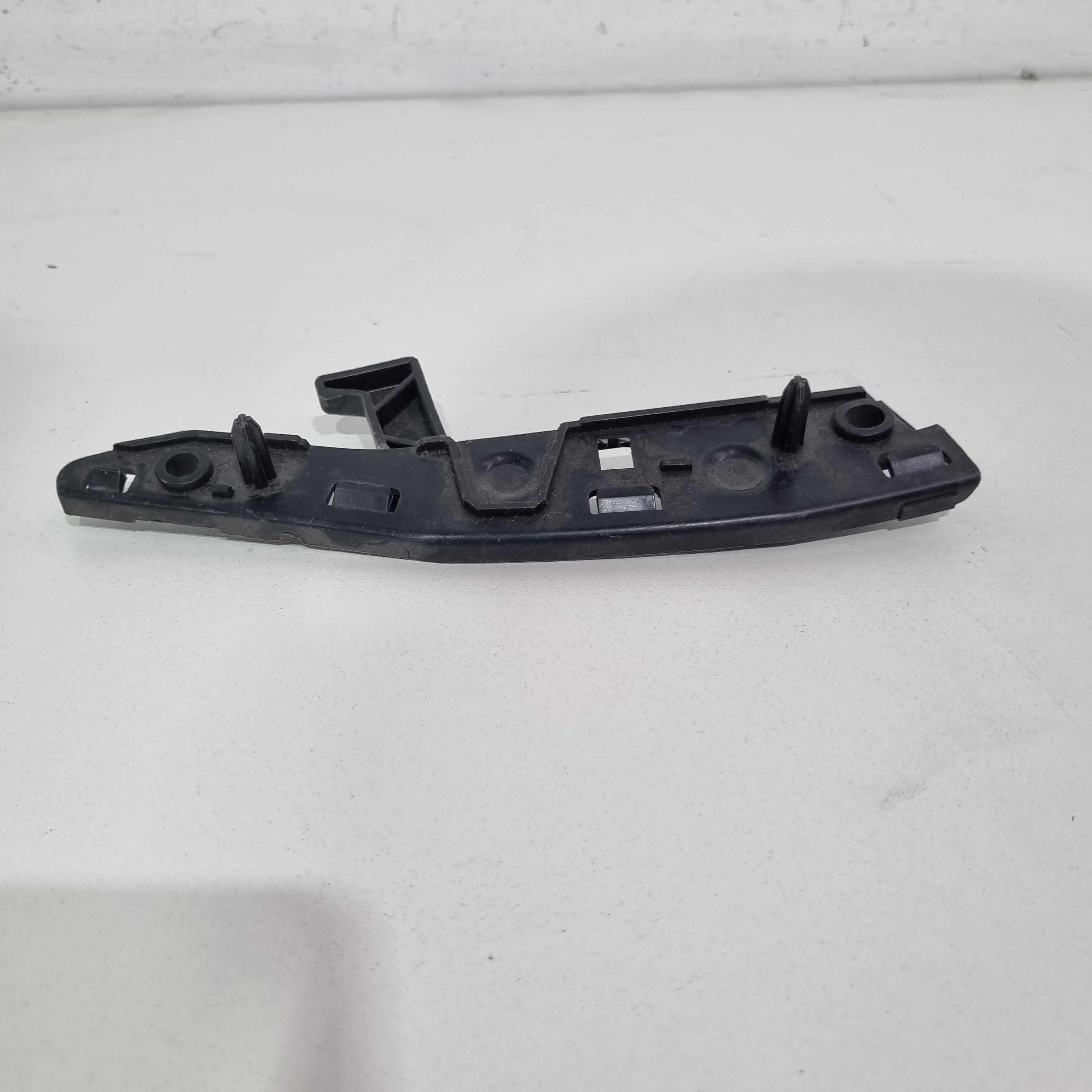 Guia Esquerda Parachoque Dianteiro Citroen C3 2013/2019 3