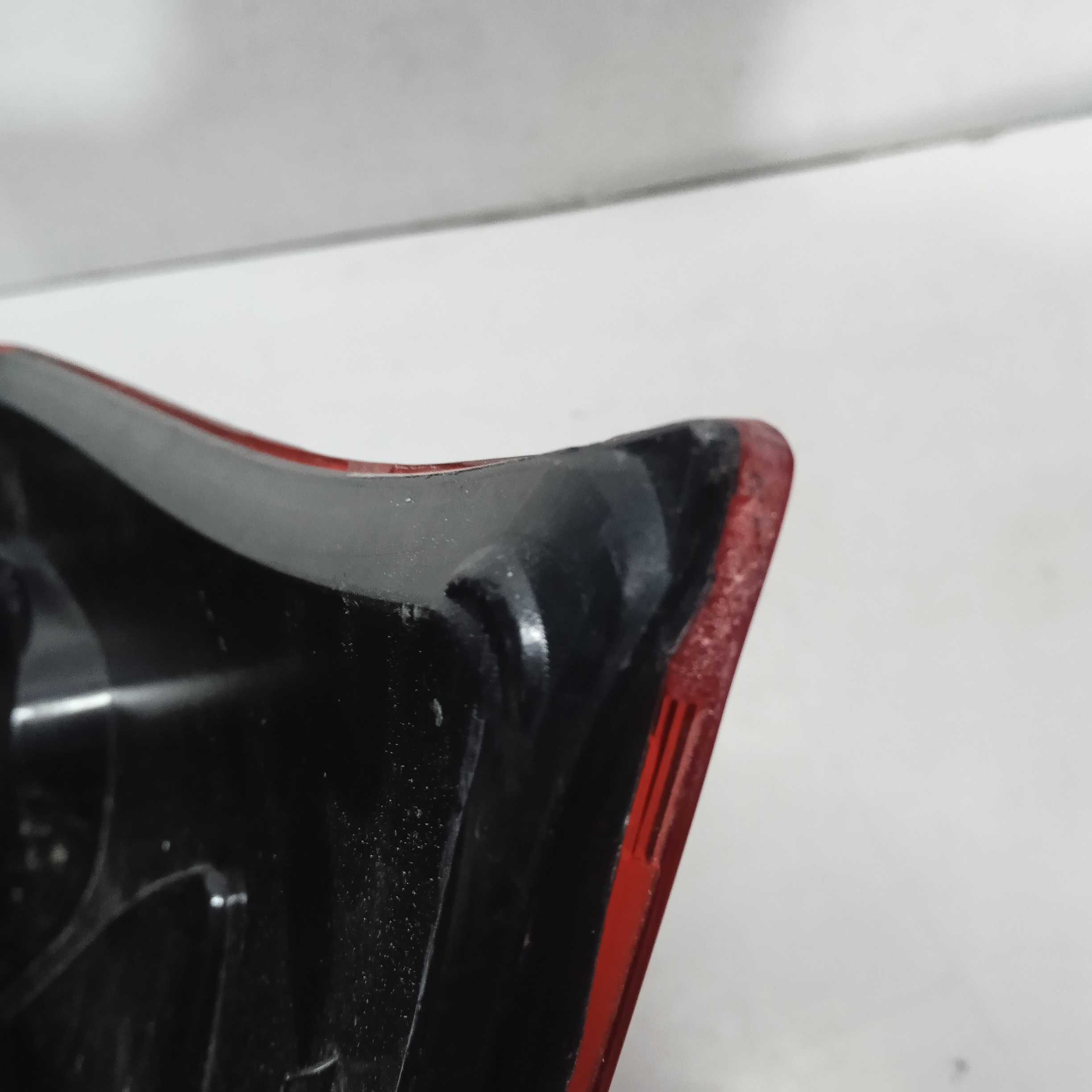 Lanterna Esqrd. Vermelho Esc Etios Sedan Ano 2015/2019 Rec 7