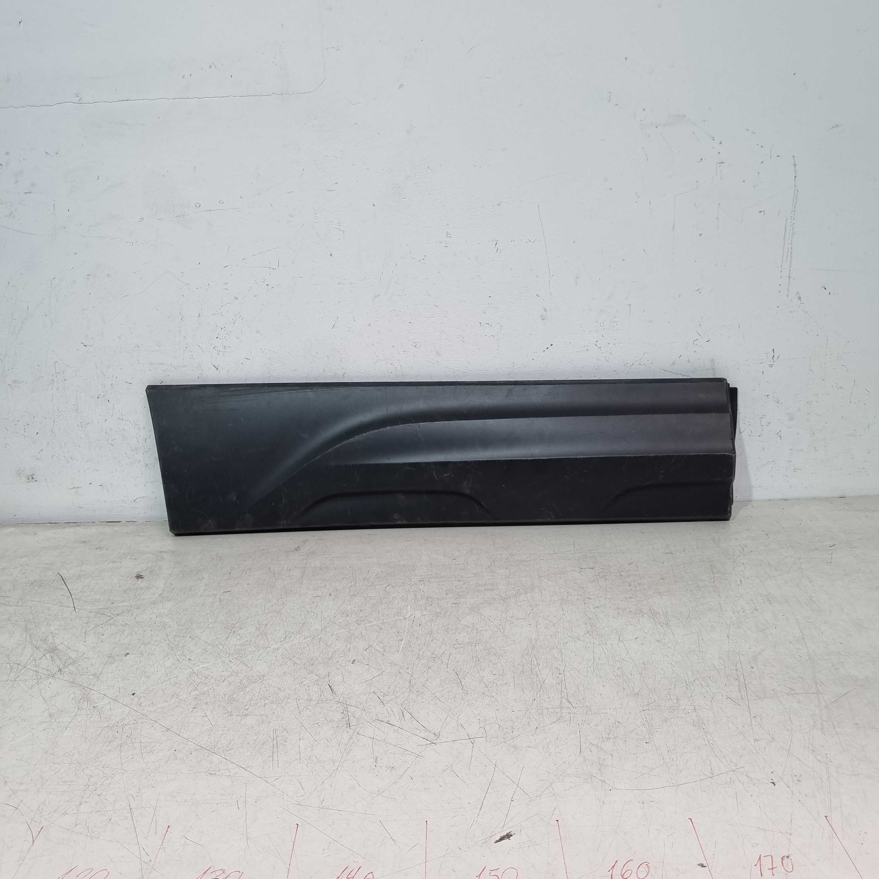 Moldura Inferior Porta Traseira Direita Vw Taos 2022/2023 Preto 5