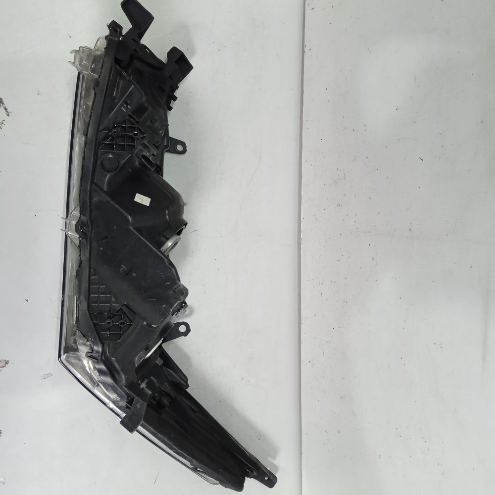 Farol Direito Sem Led Toyota Corola 2015 2016 2017 2018 Direito/passageiro 4