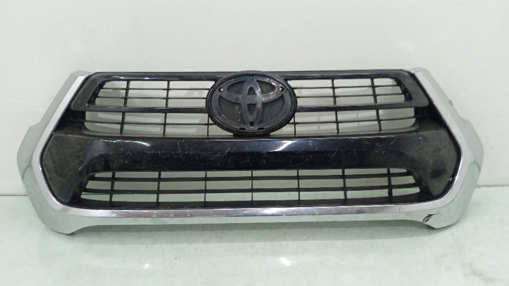 Grade Sup Avaria No Friso Recuperado Toyota Hilux 2021/2023 1