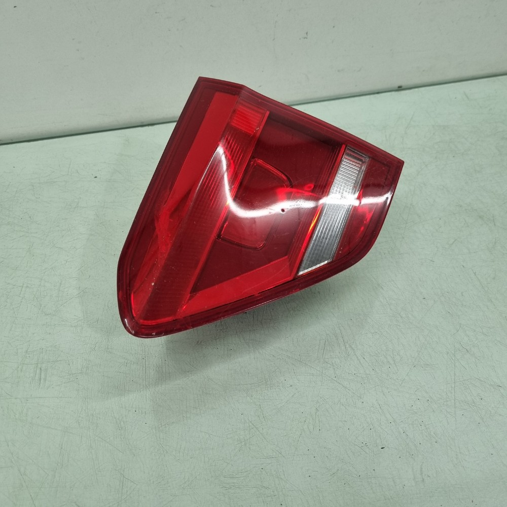 Lanterna Lado Direito  Volkswagen Fox  2015/2021 Recuperado. Direito/passageiro 3