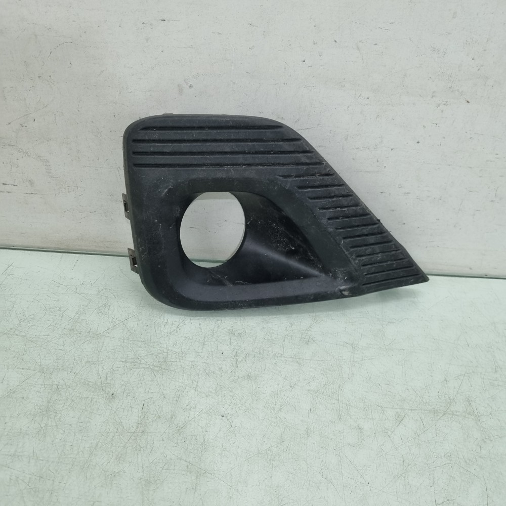 Moldura Do Cibié Esquerda Fiat Fiorino 2021/2024 Recuperada 1