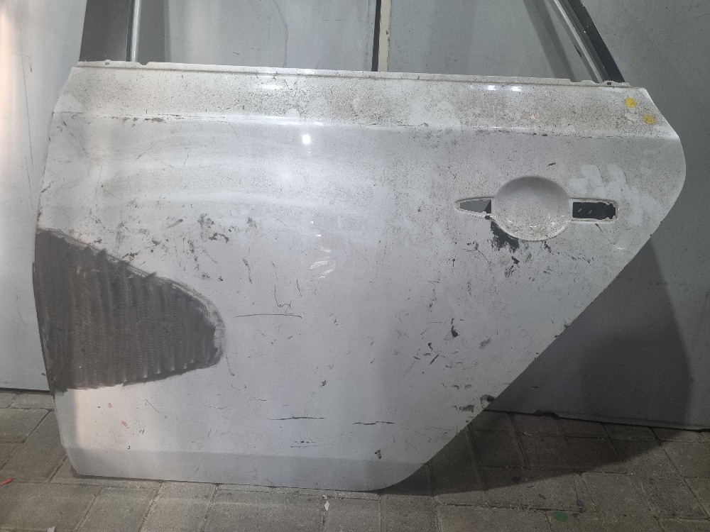 Porta Traseira Do Lado Esquerdo Nissan Sentra 2013/2016 Traseira Esquerdo 2