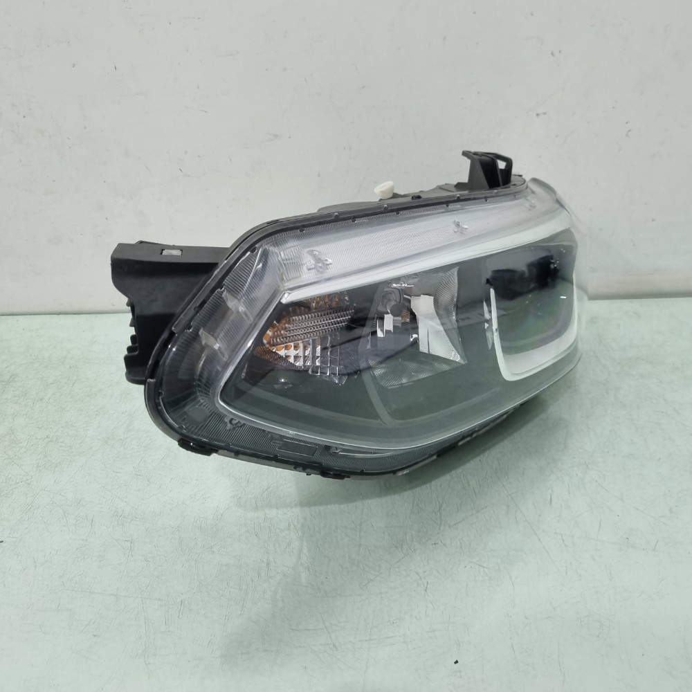 Farol Lado Esquerdo Chevrolet Tracker 2020 À 2024 2