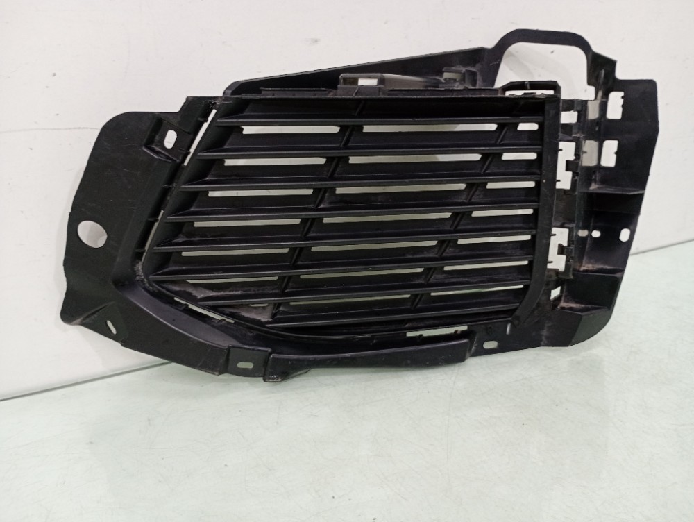 Gralha Do Farol De Milha Esquerda Peugeot 3008 2016 A 2019 5