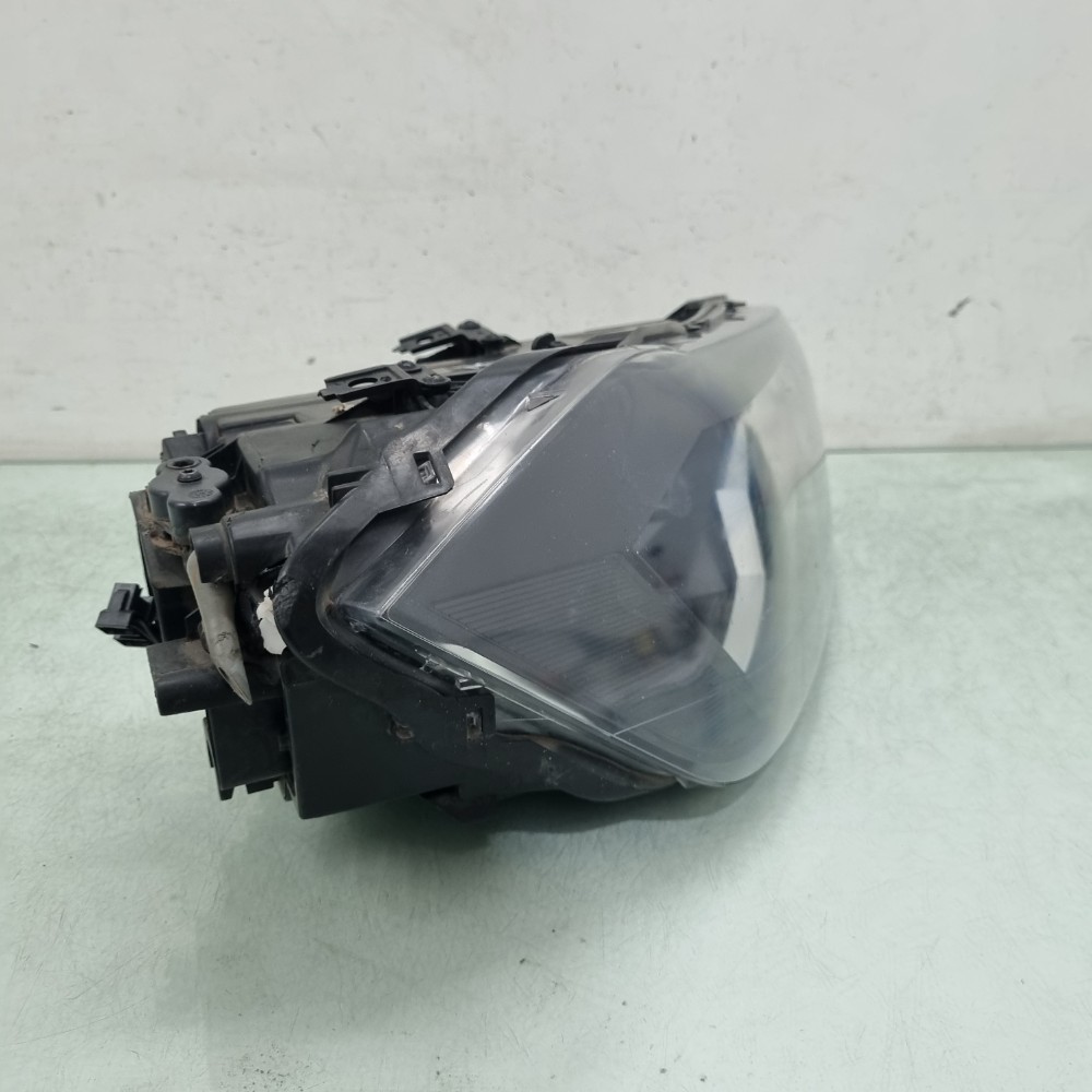 Farol Lado Direito Friso Preto Volkswagen Virtus  2017/2022 Direito/passageiro 3