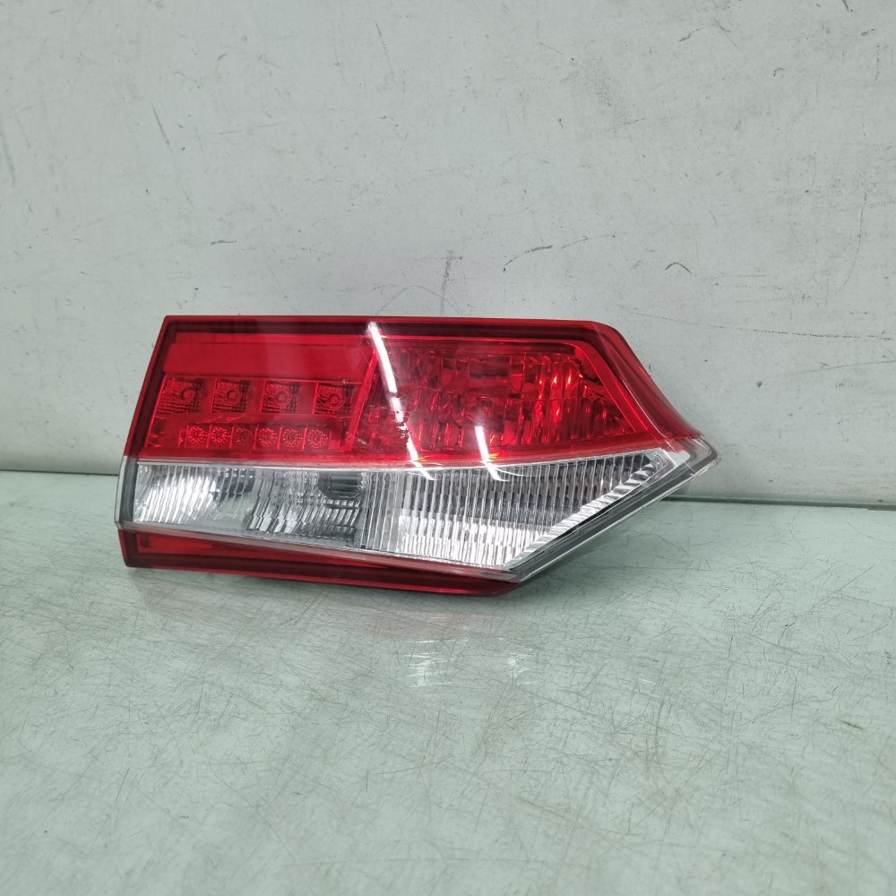 Lanterna C/led Direita Tampa Traseira Corolla 2015 2016 2017 Direito/passageiro 3