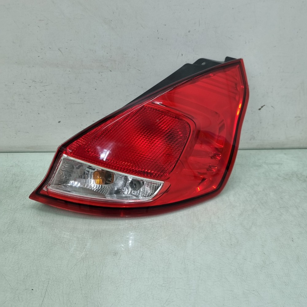 Lanterna Direita Ford New Fiesta Hatch Modelos 2014/2020 Direito/passageiro 1