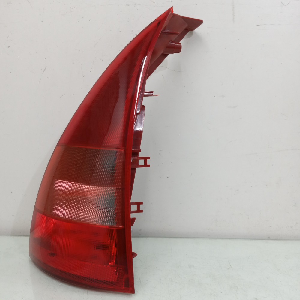 Lanterna  Lado Direito Citroën C3 2001/2005 Recuperado 2