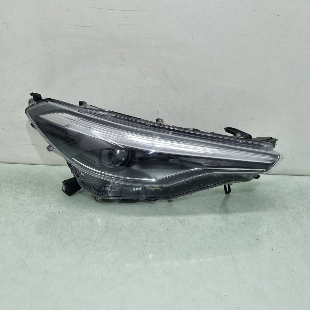 Farol Direito Toyota Corolla Cross 2023/2025 Recuperado Orig Direito/passageiro 1