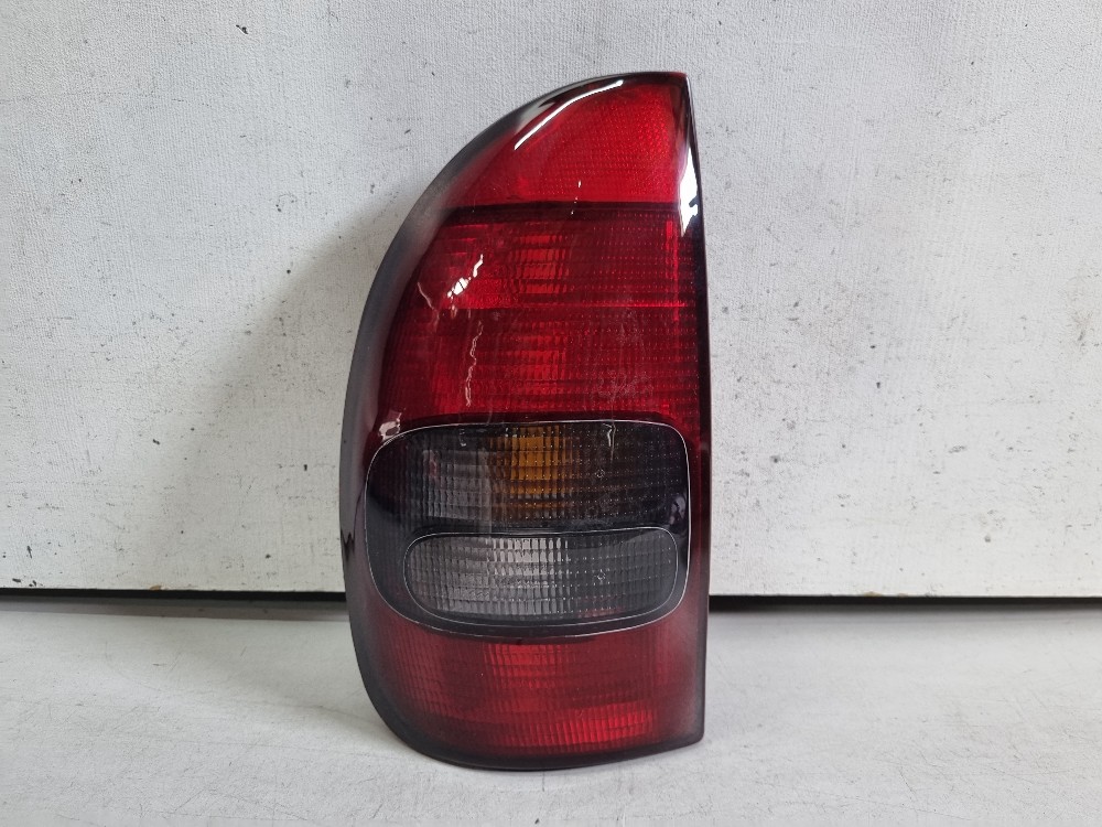 Lanterna Esquerda 4 Pts Chevrolet Corsa 2000/2002 Recuperado Esquerdo/motorista 1