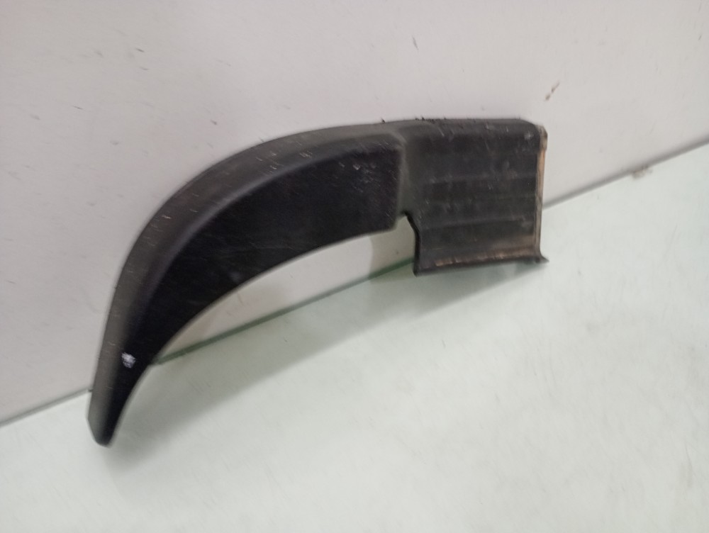 Acabamento Direito Para-choque Traseiro Hilux 2008/2016 3