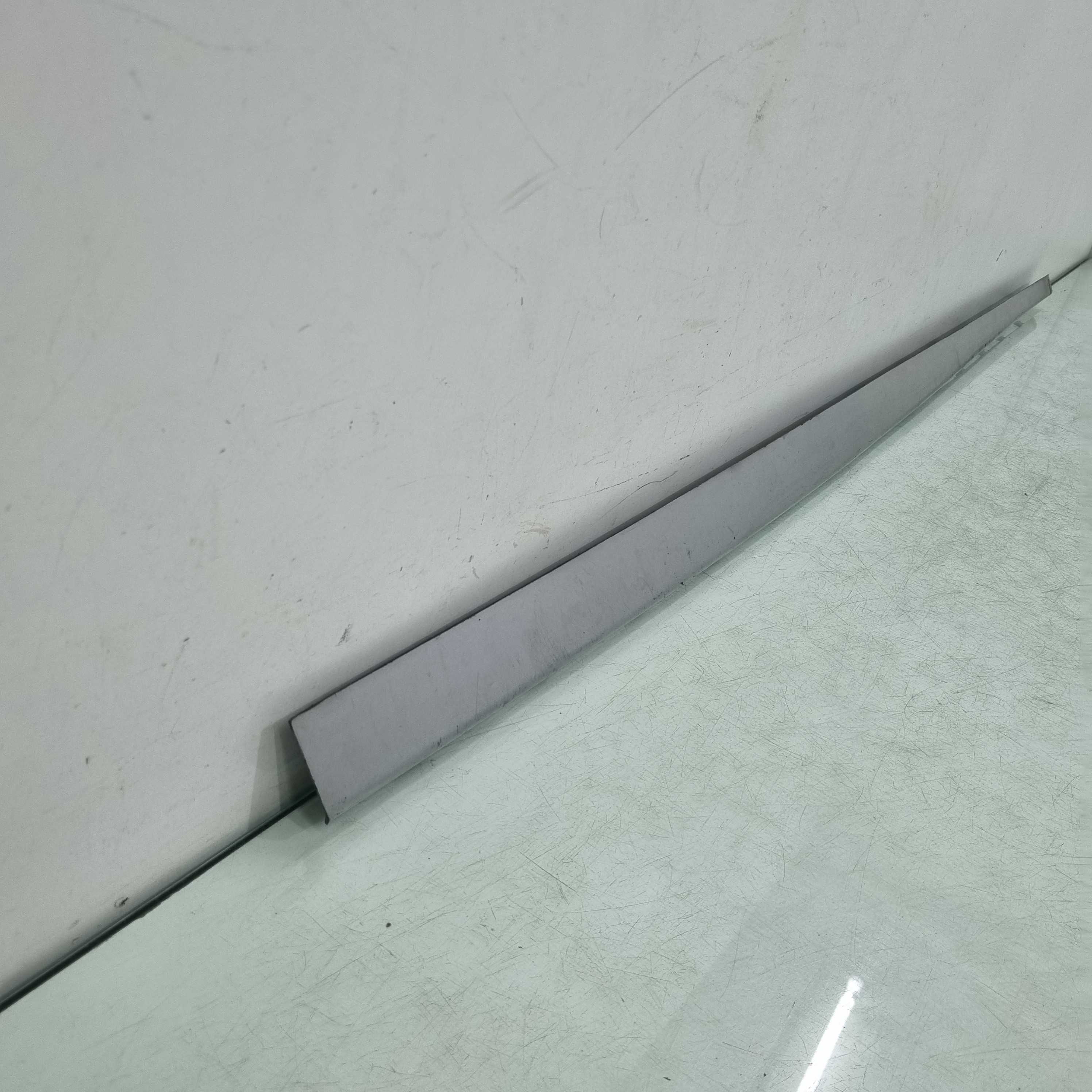 Friso Spoiler Direito Renault Duster 2016/2020 Original Usad 2