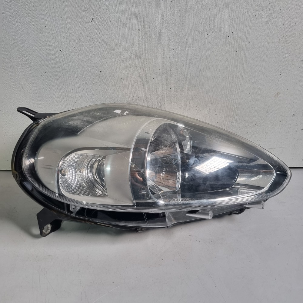 Farol Do Lado Direito Fiat Punto Modelos 2013/2017 Direito/passageiro 3