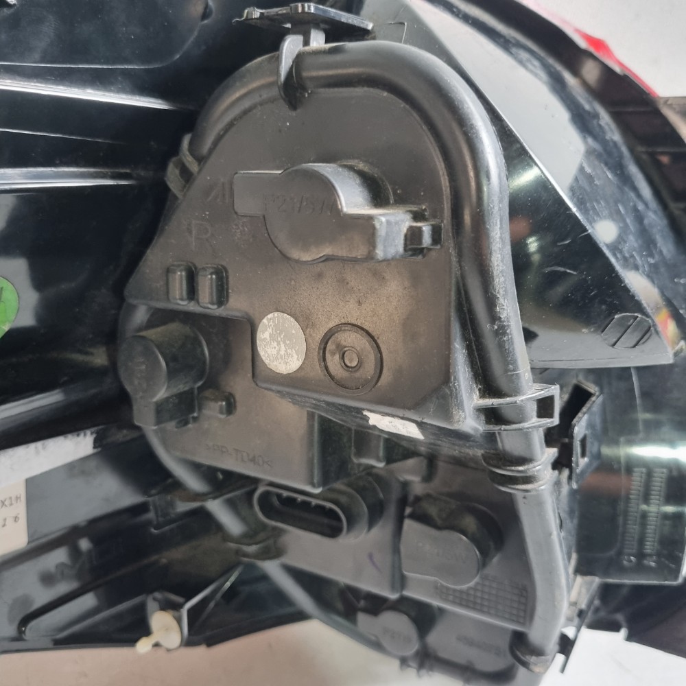 Lanterna Traseira Do Lado Direito Fiat Mobi 2017/2022 Direito/passageiro 5