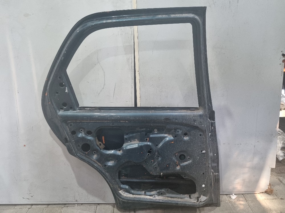 Porta Traseira Do Lado Esquerdo Fiat Palio 1997/2013 Traseira Esquerdo 4