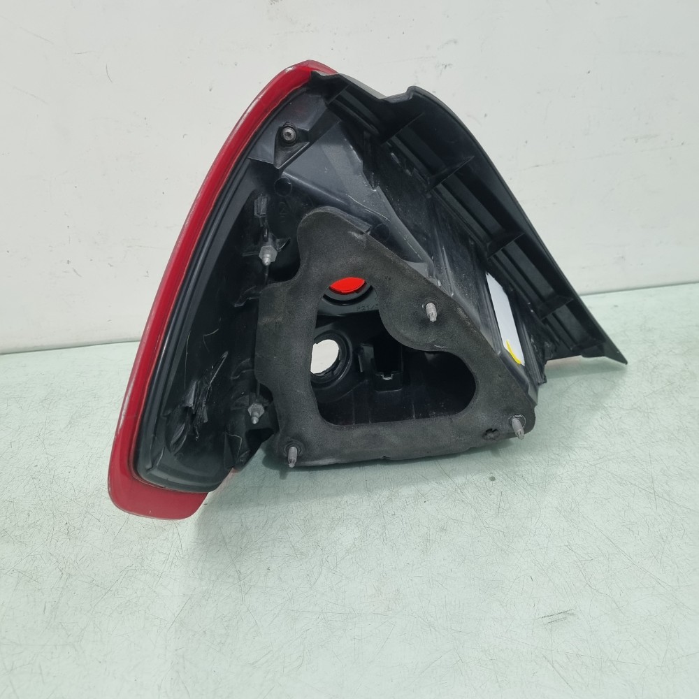 Lanterna Lado Direito Do Nissan Tiida Sedan 2013/2015 Usado. 5