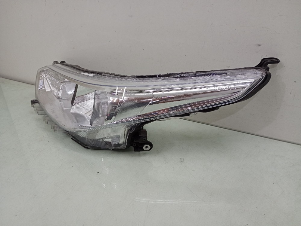 Farol Esquerdo Sem Led Toyota Yaris 2017/2021 2