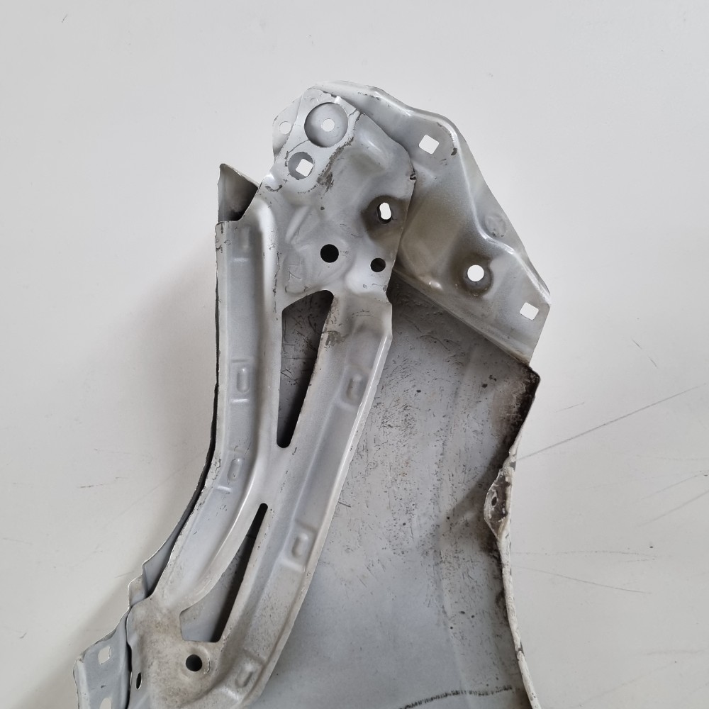 Paralama Dianteiro Esquerdo Toyota Yaris Modelos 2017/2023 2