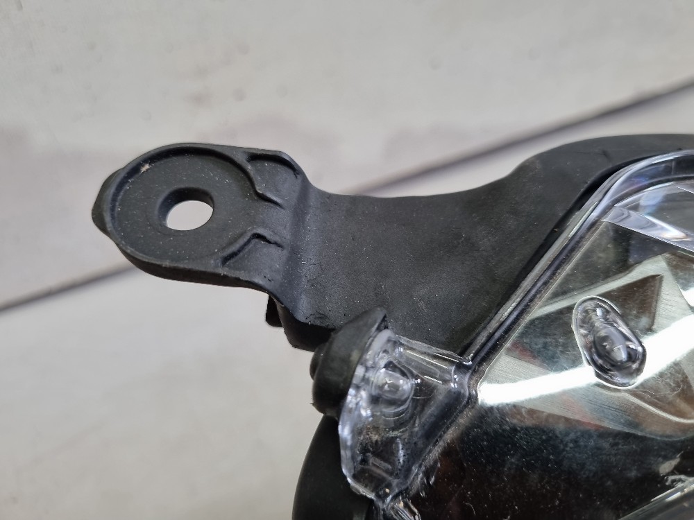 Farol Direito Do Toyota Corolla Cross 2023/2025 Recuperado Direito/passageiro 9