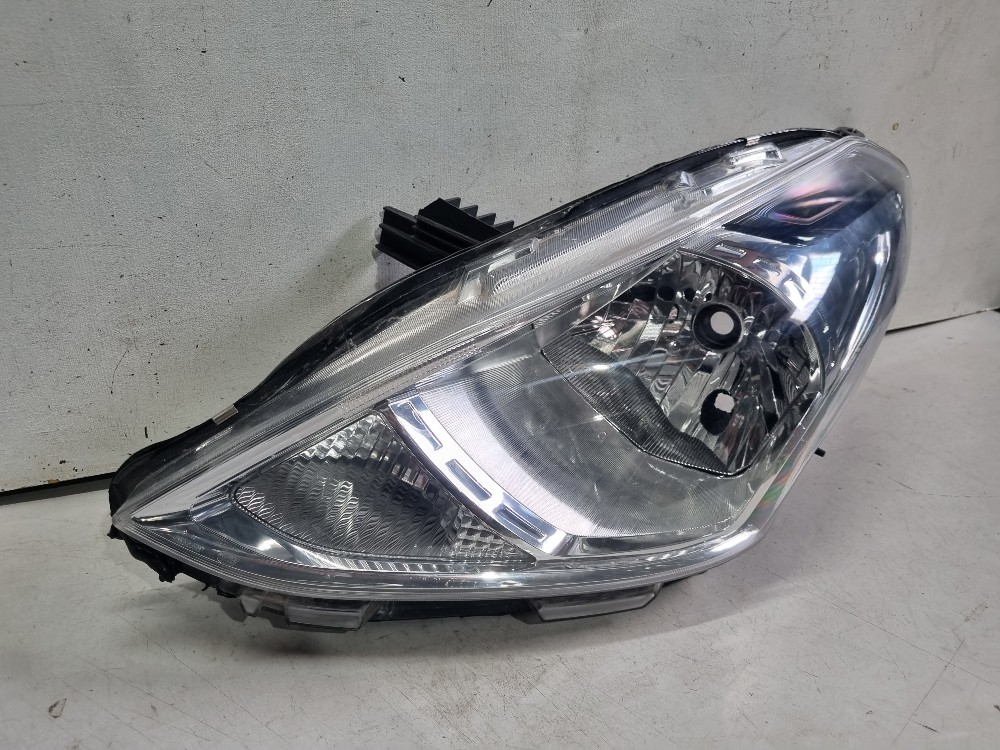 Farol Esquerdo Nissan Versa 2016/2019 Recuperado 3