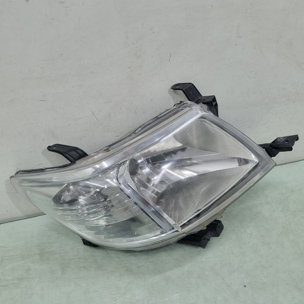 Farol Do Lado Direito Toyota Hilux Modelos 2012/2015 Direito/passageiro 5
