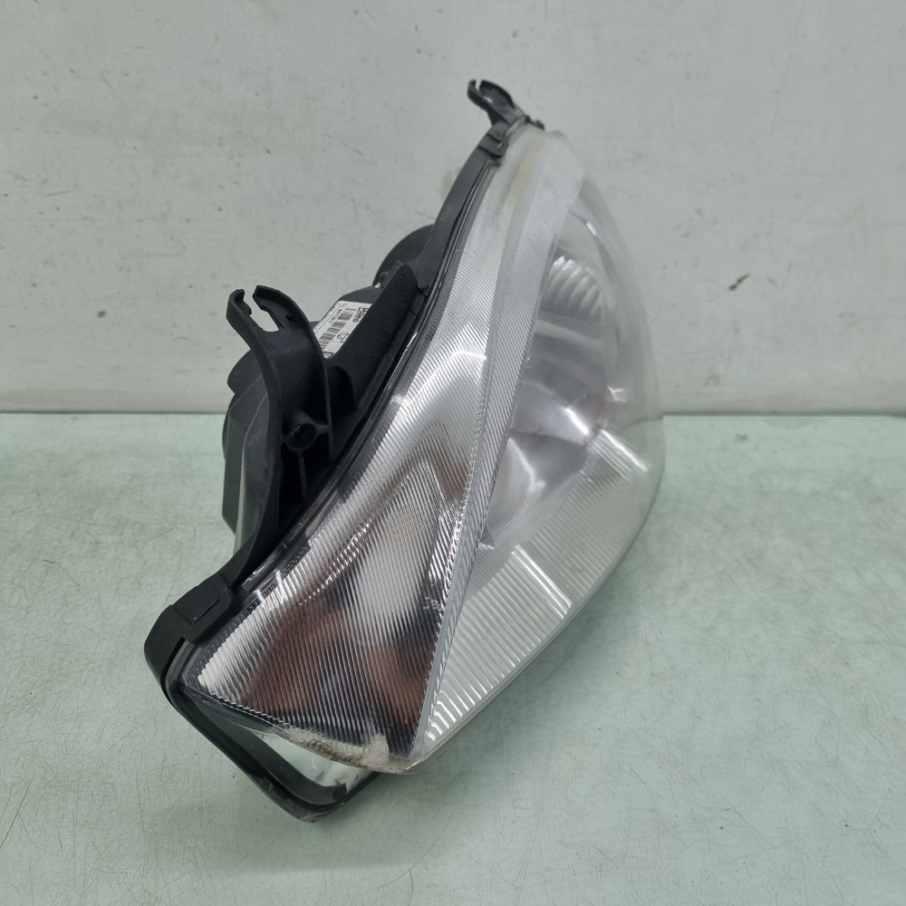 Farol Lado Esquerdo Chevrolet Montana Modelos 2004/2012 Esquerdo/motorista 2