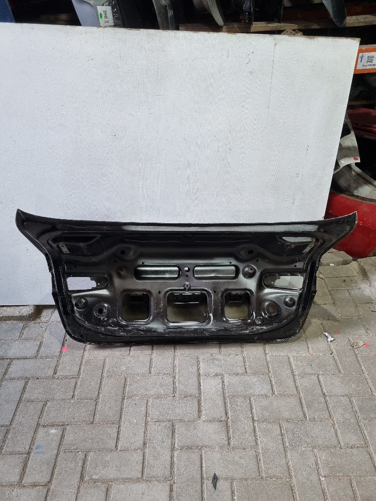 Tampa Traseira Fiat Cronos 2017/2023 Recuperada Original 3