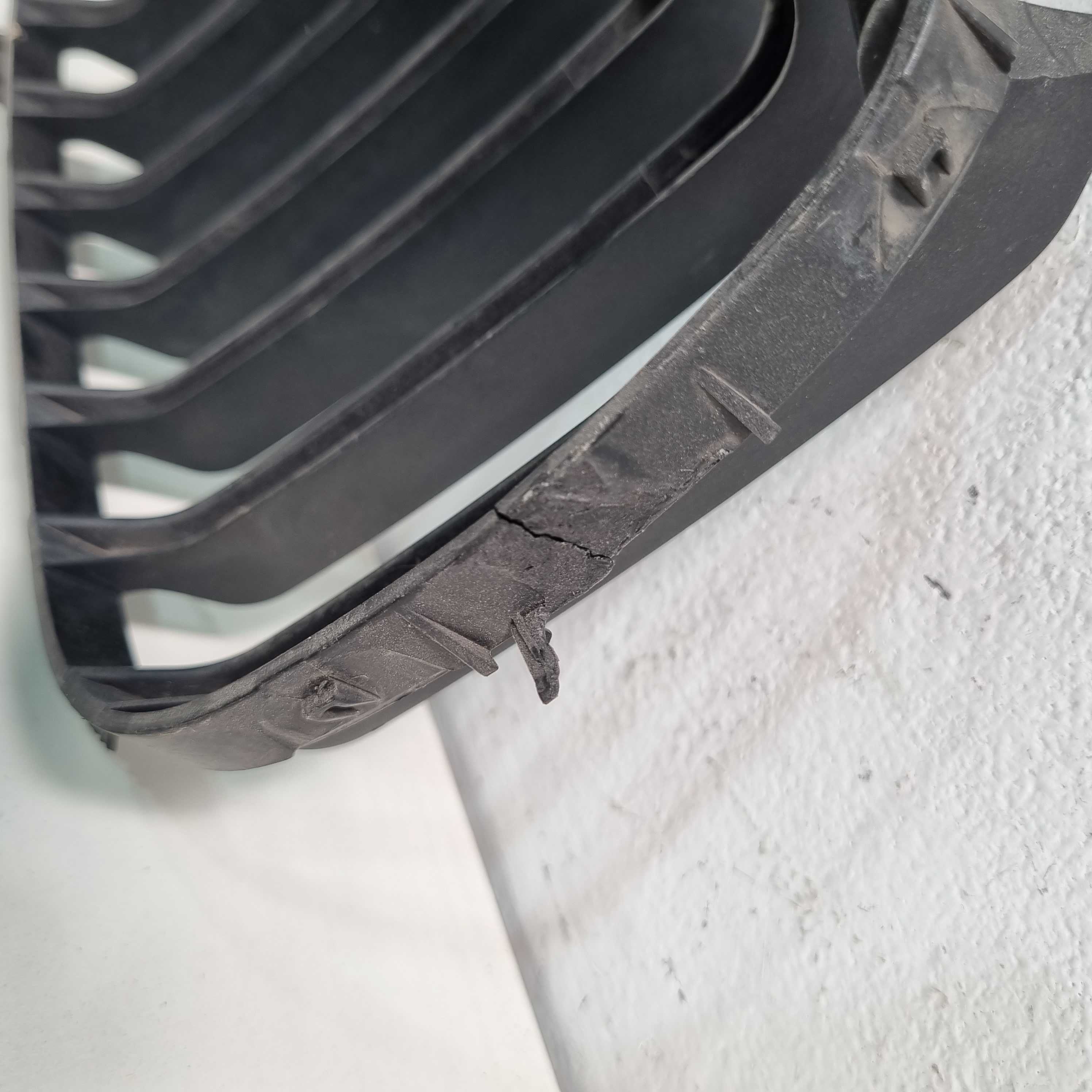 Grade Superior Do Lado Esquerdo Bmw X1  Modelos 2011/2015 Preto 5