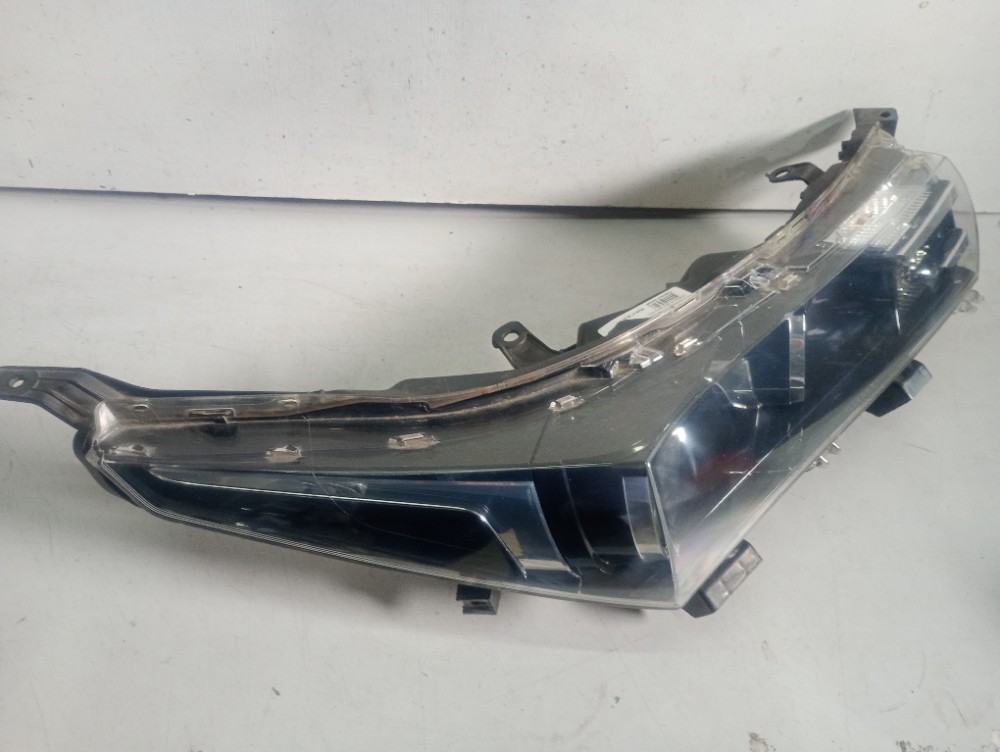 Farol Direito Toyota Corolla 2015/2018 Recuperado  Direito/passageiro 2