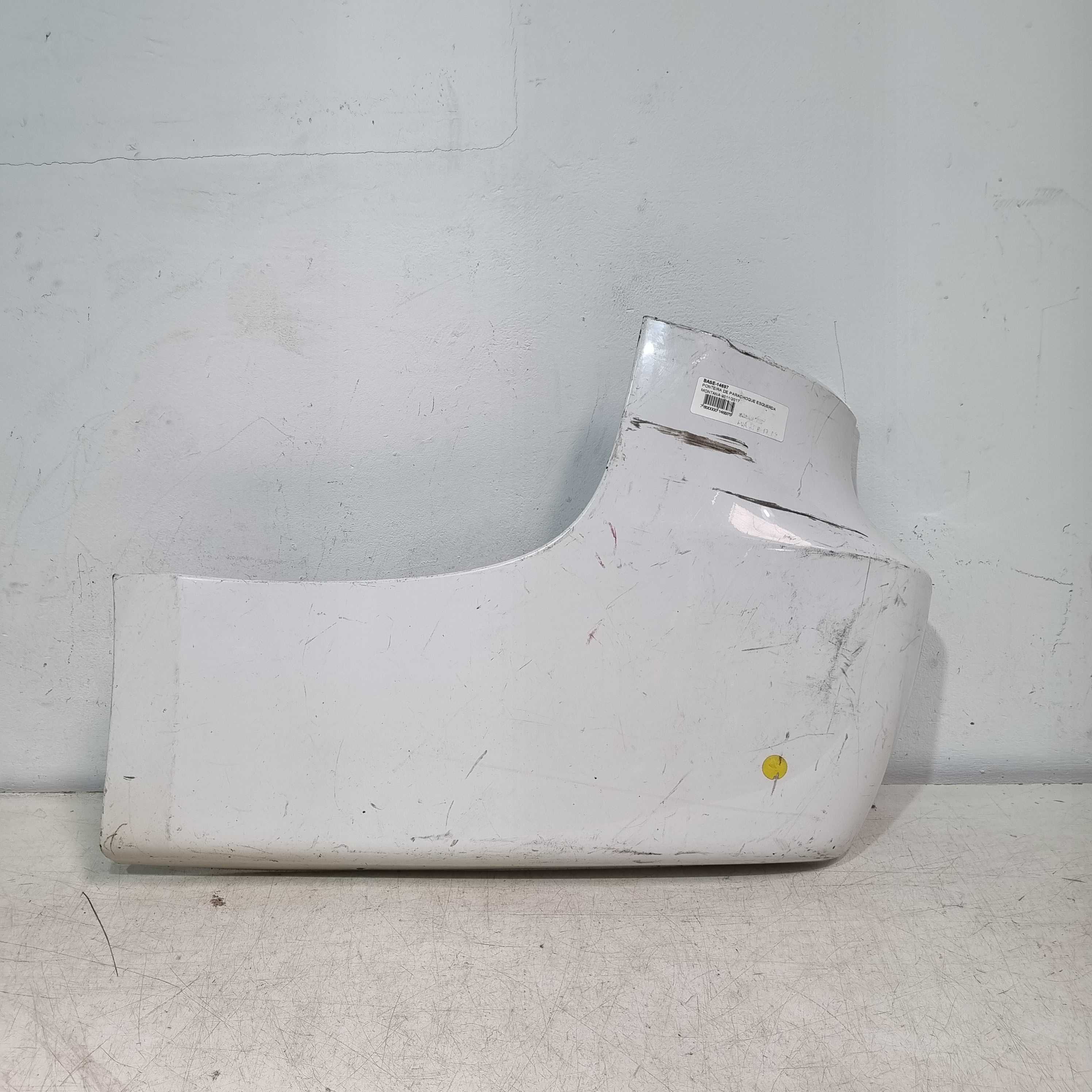 Ponteira Esquerda Do Parachoque Traseiro Montana 2011/2017