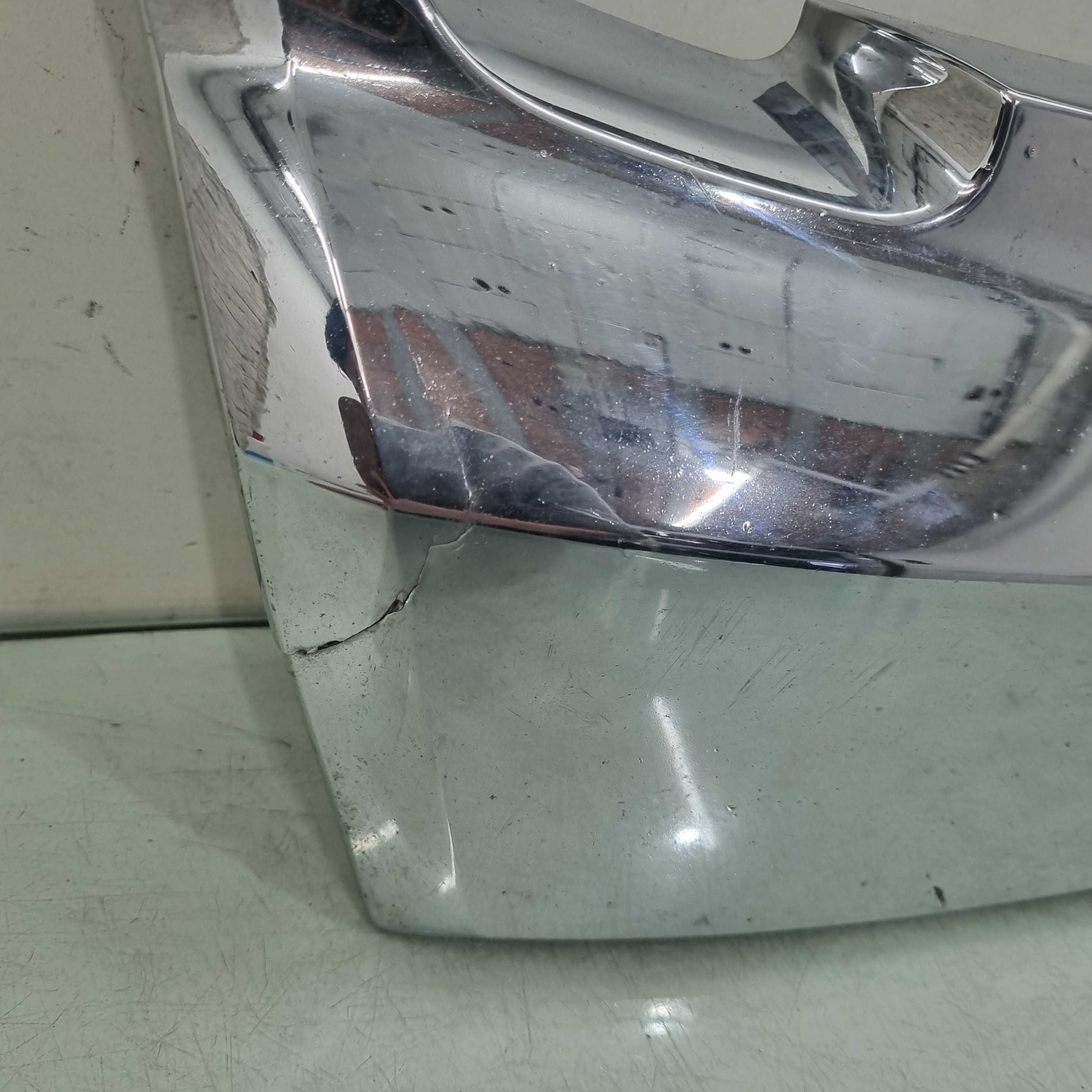 Moldura Central Grade Ford Ranger 2017/2019 C/avaria Usada 5