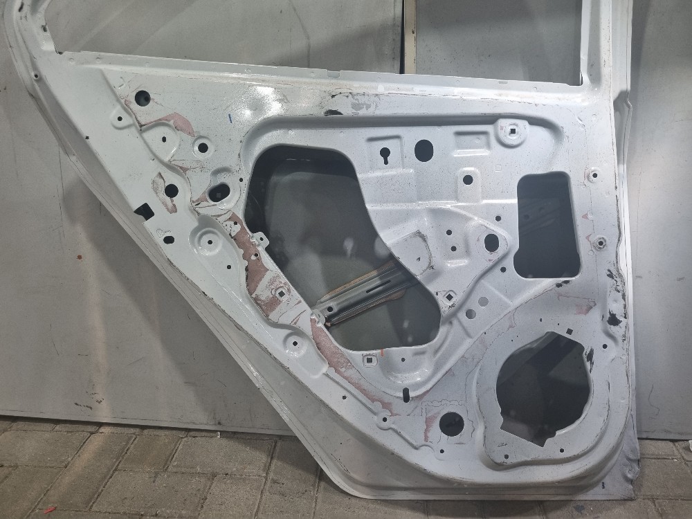 Porta Traseira Do Lado Esquerdo Chevrolet Onix 2013/2019 Traseira Esquerdo 6