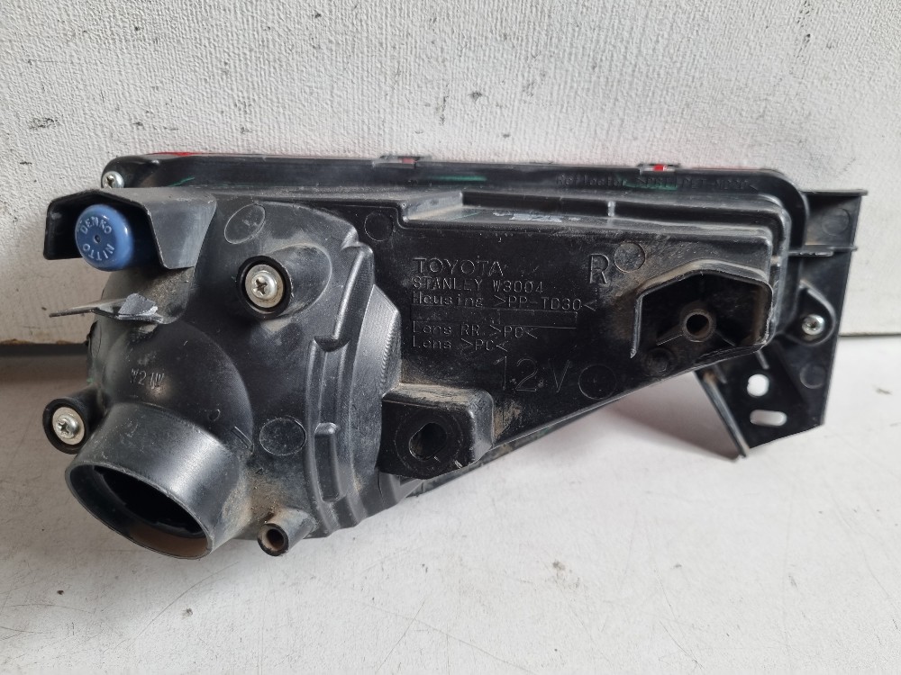 Luz De Neblina Dir. Do P-choque Traseiro Hilux Sw4 2017/2021 2