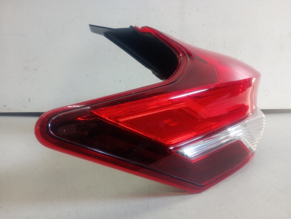Lanterna Do Lado Esquerdo Nissan Kicks Modelos 2017/2021 Esquerdo/motorista 2