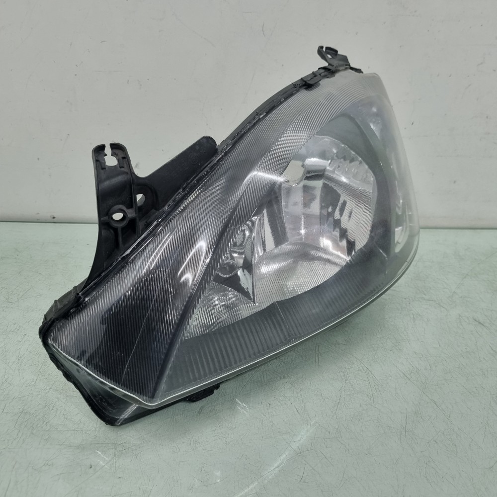 Farol Lado Esquerdo M.negra Chevrolet Corsa 2003/2012 Esquerdo/motorista 2