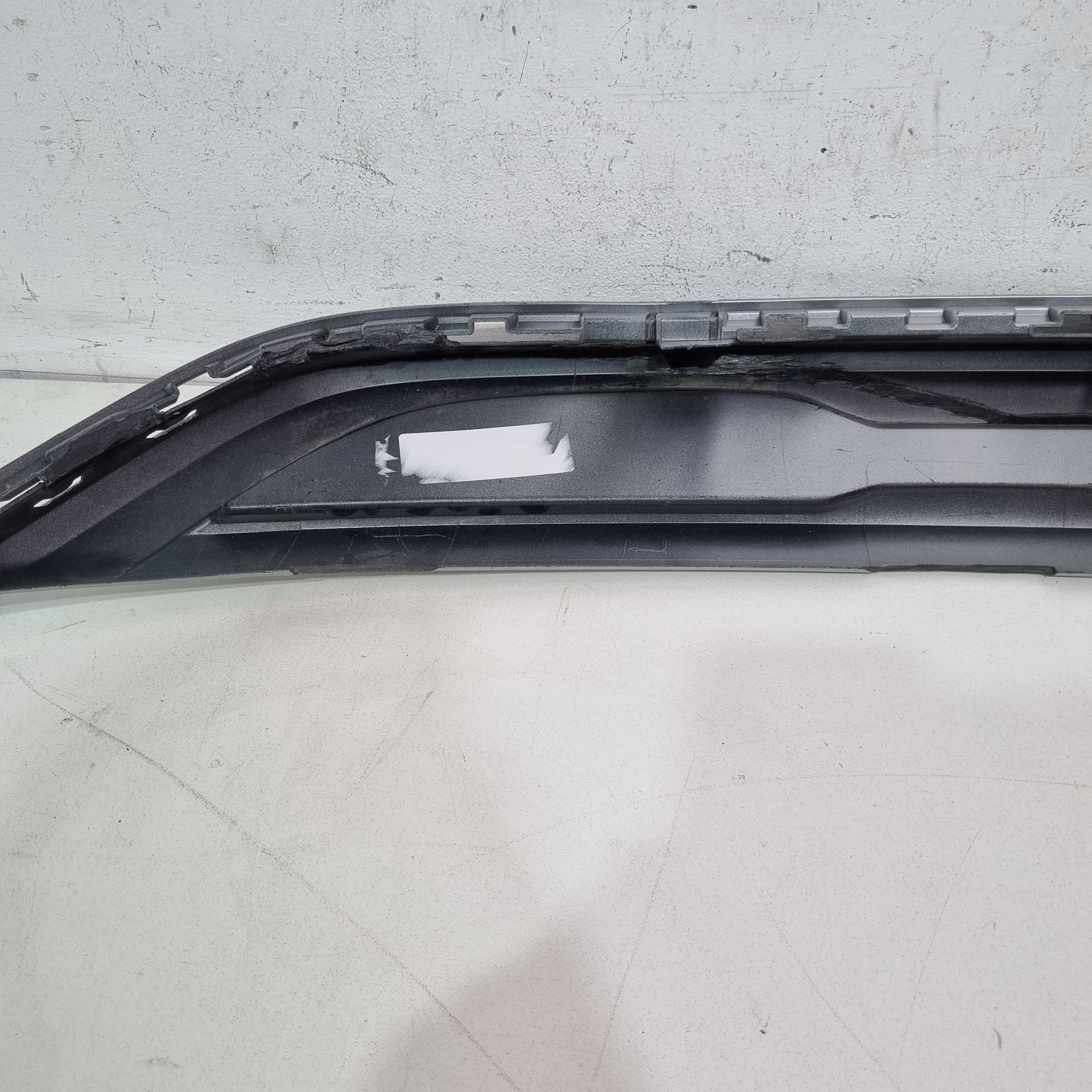 Spoiler Parachoque Traseiro Volkswagen Cross Up! 2016/2020 Prata 7