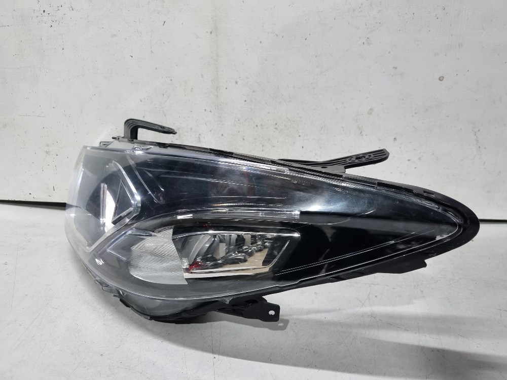 Farol Do Lado Esquerdo Chevrolet Onix Modelos 2017/2019 Esquerdo/motorista 3