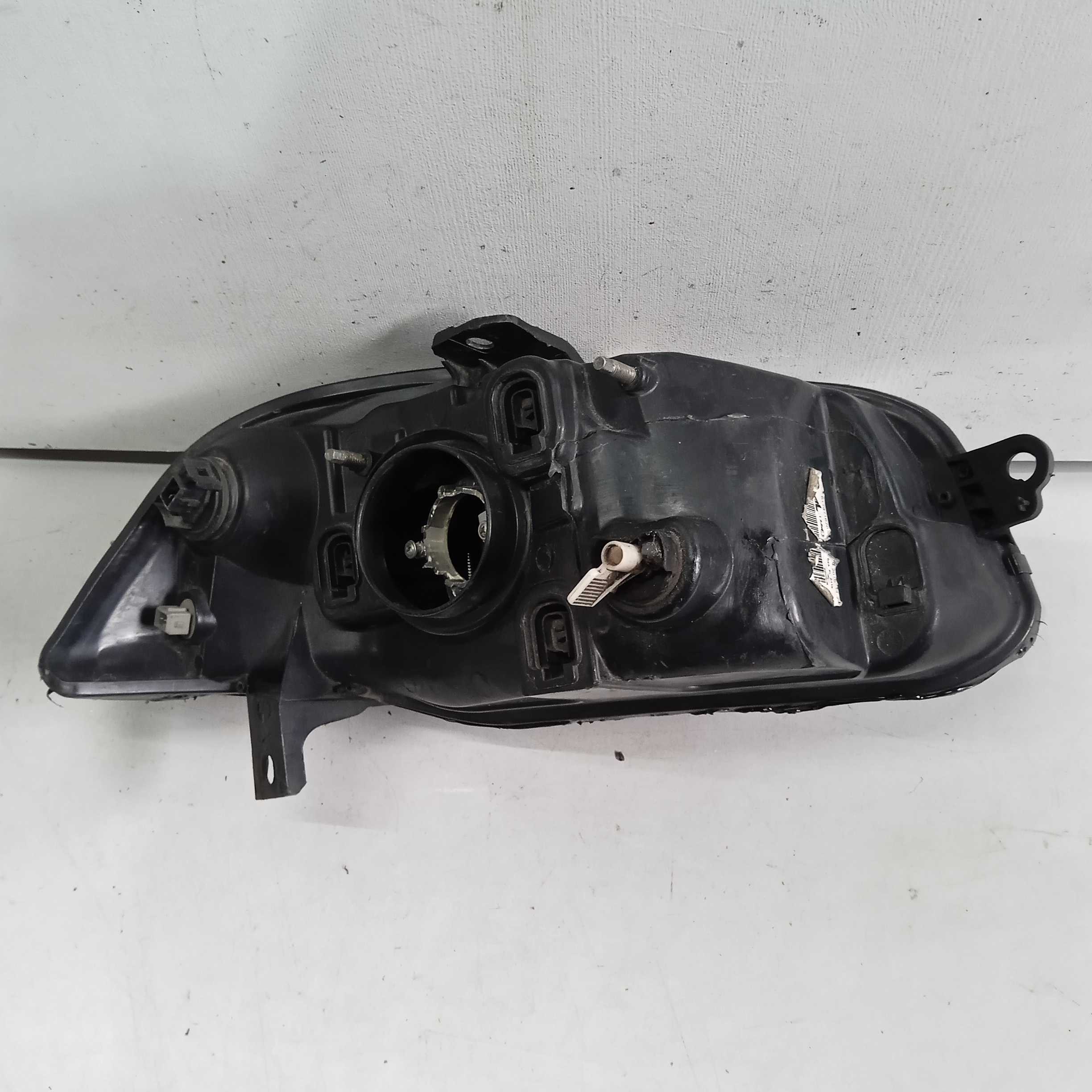 Farol Esq Masc. Negra Fiat Strada Working 2013/2019 Rec 4
