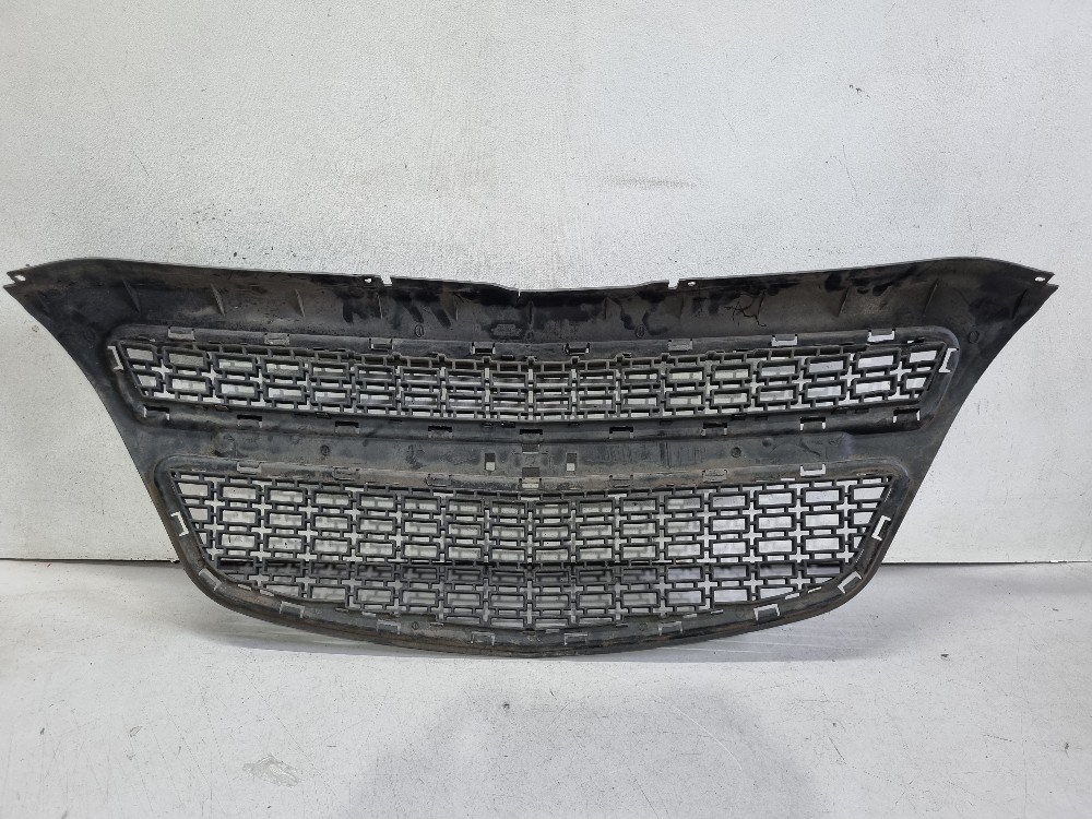 Grade Frontal Central Chevrolet Montana 2013/2019 2