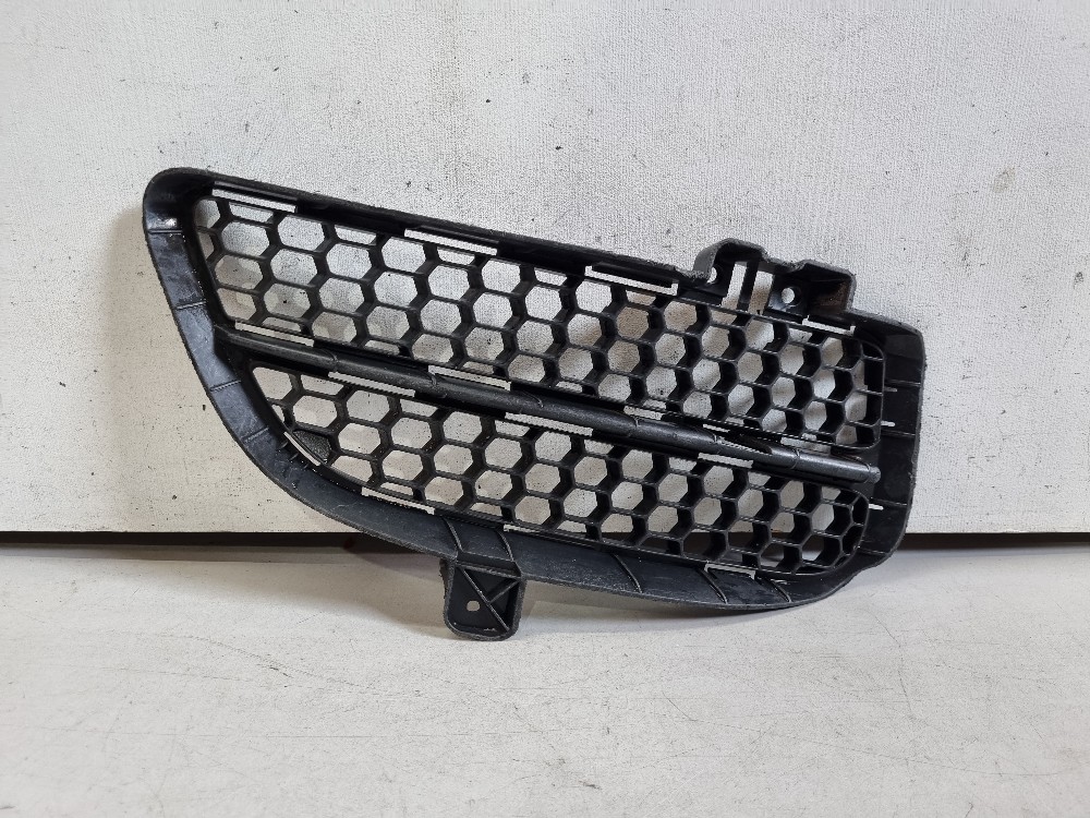 Moldura Direita Do Cibié Volkswagen Touareg 2008/2012