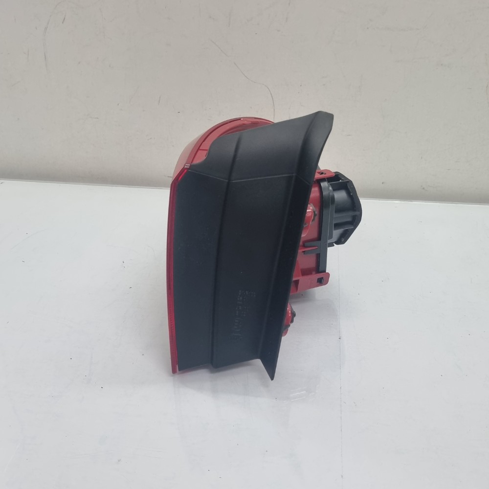 Lanterna Do Lado Esquerdo Volkswagen Passat/sedan 2011/2015 Esquerdo/motorista 4